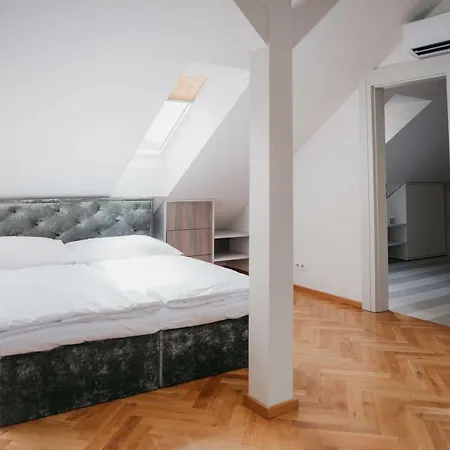 High Heaven Apartment Prague Exterior photo